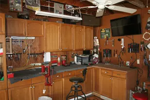 24 Lazy Bend Dr, Huntsville, TX 77320 - Photo 12