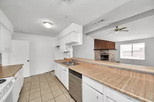 9502 Spiralwood Ln, Houston, TX 77086 - Photo 10