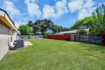 9502 Spiralwood Lane, Houston, TX 77086 - Photo 18