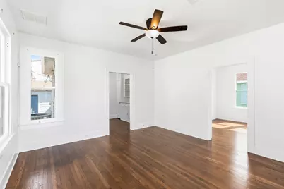 4307 Avenue Q 1/2, Galveston, TX 77550 - Photo 8