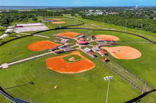 2913 18th Ave N, Texas City, TX 77590 - Photo 32