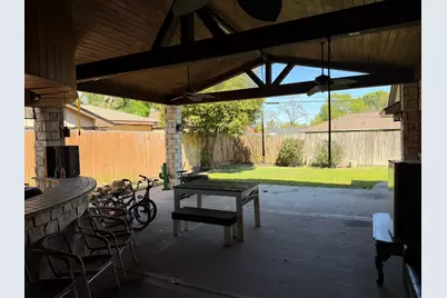 626 Saddle Rock Drive, Houston, TX 77037 - Photo 12