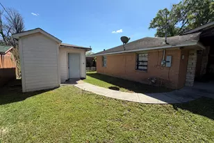 626 Saddle Rock Dr, Houston, TX 77037 - Photo 18