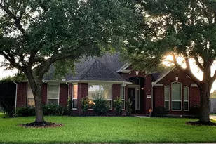 2504 Sunny Shores Dr, Pearland, TX 77584 - Photo 1