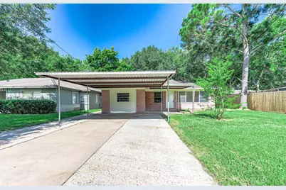 1033 S Booth Lane, Alvin, TX 77511 - Photo 2