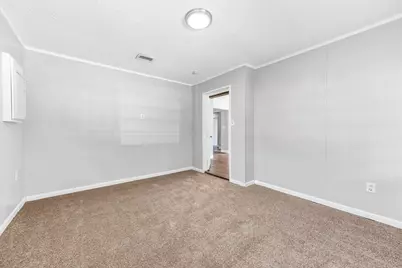 1033 S Booth Lane, Alvin, TX 77511 - Photo 10