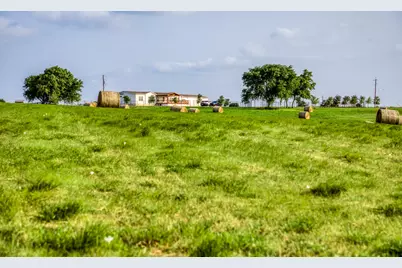 3575 County Road 271, Moulton, TX 77975 - Photo 14
