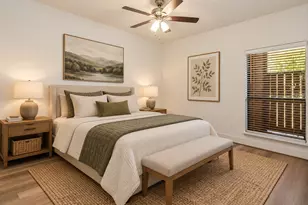 2025 Augusta Dr, Houston, TX 77057 - Photo 6