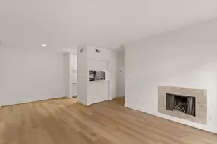2025 Augusta Dr, Houston, TX 77057 - Photo 14