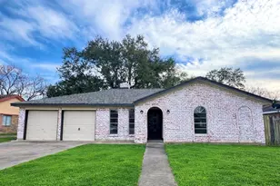 2517 21st Ave N, Texas City, TX 77590 - Photo 1