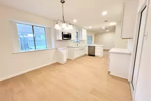 2517 21st Ave N, Texas City, TX 77590 - Photo 6