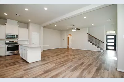 239 Biltmore Loop, Montgomery, TX 77316 - Photo 14
