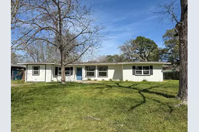 427 Wood Street, Navasota, TX 77868 - Photo 1