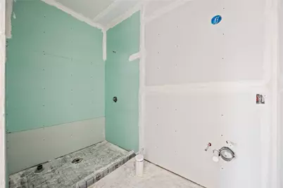 801 E 32nd 1/2 Street, Houston, TX 77022 - Photo 26