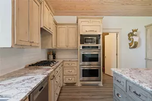 2585 Tide Dr, Crystal Beach, TX 77650 - Photo 18