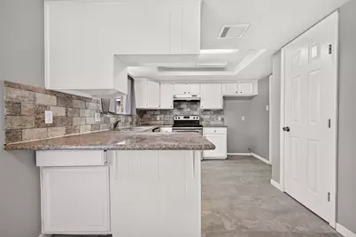 9903 Towne Tower Lane, Sugar Land, TX 77498 - Photo 12