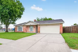 9903 Towne Tower Ln, Sugar Land, TX 77498 - Photo 2
