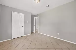 9903 Towne Tower Ln, Sugar Land, TX 77498 - Photo 18