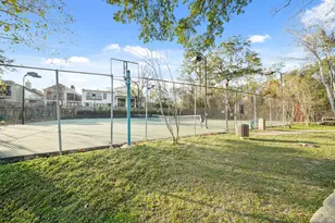 308 Litchfield Ln, Houston, TX 77024 - Photo 44