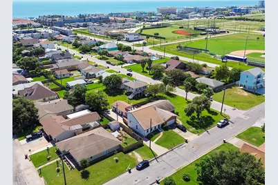 8007 Beluche Drive, Galveston, TX 77551 - Photo 36