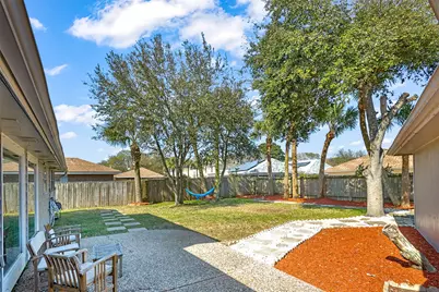 34 W Dansby Drive, Galveston, TX 77551 - Photo 8