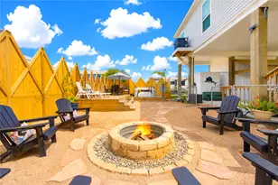 952 Sandollar, Crystal Beach, TX 77650 - Photo 10