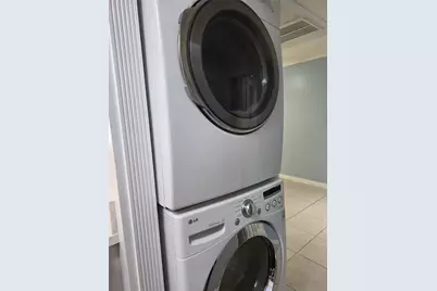 1016 E Tri Oaks Lane #86, Houston, TX 77043 - Photo 18