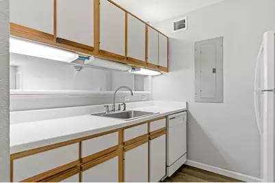 517 Southwest Parkway #204, College Station, TX 77840 - Photo 12