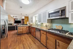 10102 Knoboak Dr, Houston, TX 77080 - Photo 16