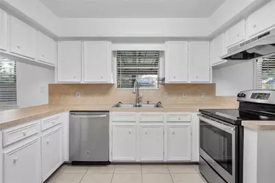 59 Artesian Oaks Drive, Conroe, TX 77304 - Photo 4