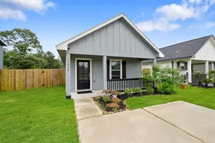 17038 Marie Vlg Dr, Conroe, TX 77306 - Photo 1