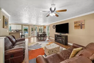 641 Co Rd 404, Dayton, TX 77535 - Photo 4