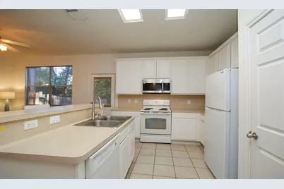 191 N Burberry Park Circle, The Woodlands, TX 77382 - Photo 8