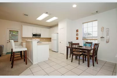 191 N Burberry Park Circle, The Woodlands, TX 77382 - Photo 6