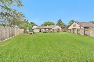 315 Thistlewood Ct, League City, TX 77573 - Photo 34