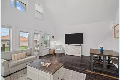 242 Debbie Lane, Dickinson, TX 77539 - Photo 10