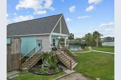242 Debbie Lane, Dickinson, TX 77539 - Photo 4