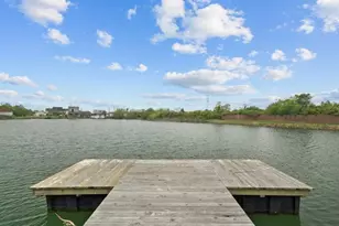 242 Debbie Ln, Dickinson, TX 77539 - Photo 26