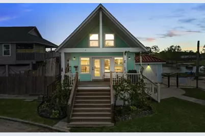 242 Debbie Lane, Dickinson, TX 77539 - Photo 2