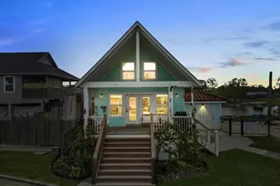 242 Debbie Ln, Dickinson, TX 77539 - Photo 2