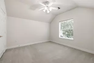 31 Surrey Run Pl, The Woodlands, TX 77384 - Photo 36