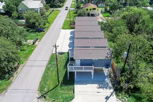 203 6th St, San Leon, TX 77539 - Photo 4