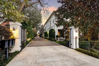 66 E Broad Oaks, Houston, TX 77056 - Photo 1