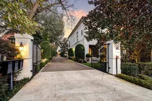 66 E Broad Oaks, Houston, TX 77056 - Photo 1