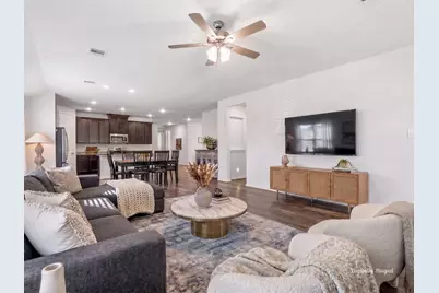 118 Violet Carson Court, Conroe, TX 77318 - Photo 4