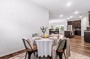 118 Violet Carson Ct, Conroe, TX 77318 - Photo 8