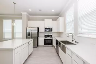 3018 Tres Olive Dr, Houston, TX 77047 - Photo 8