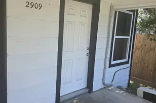 2909 King St, Houston, TX 77026 - Photo 2