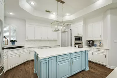 110 Spanish Oak Circle, Lake Jackson, TX 77566 - Photo 18