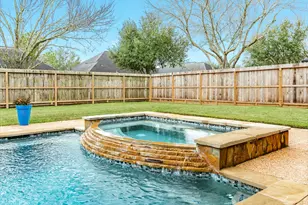 110 Spanish Oak Cir, Lake Jackson, TX 77566 - Photo 42